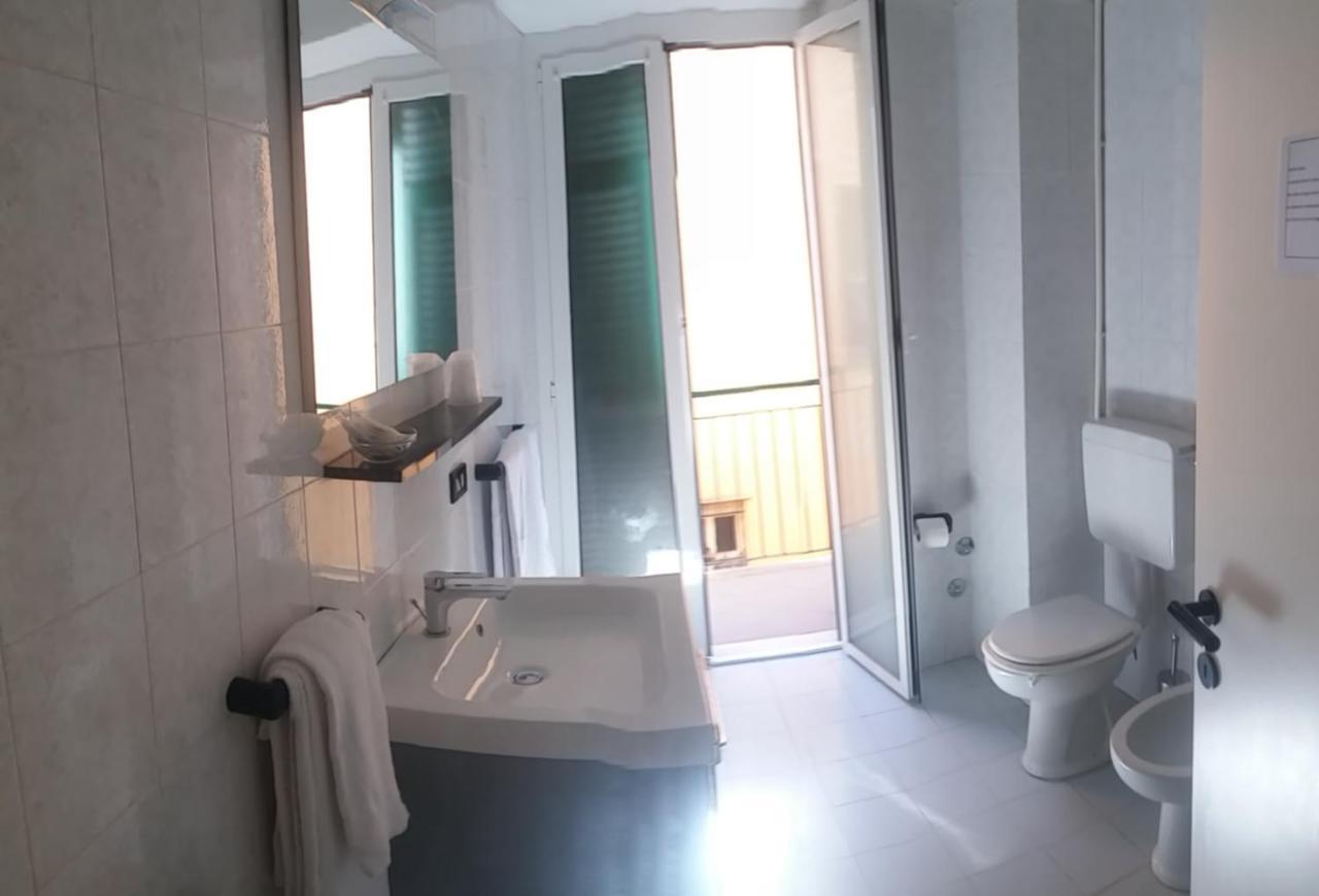 Hotel Malibu Spotorno Esterno foto