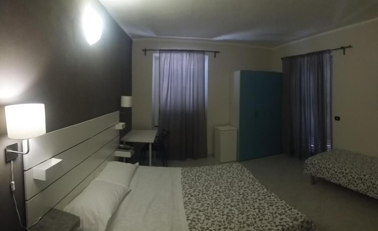 Hotel Malibu Spotorno Esterno foto