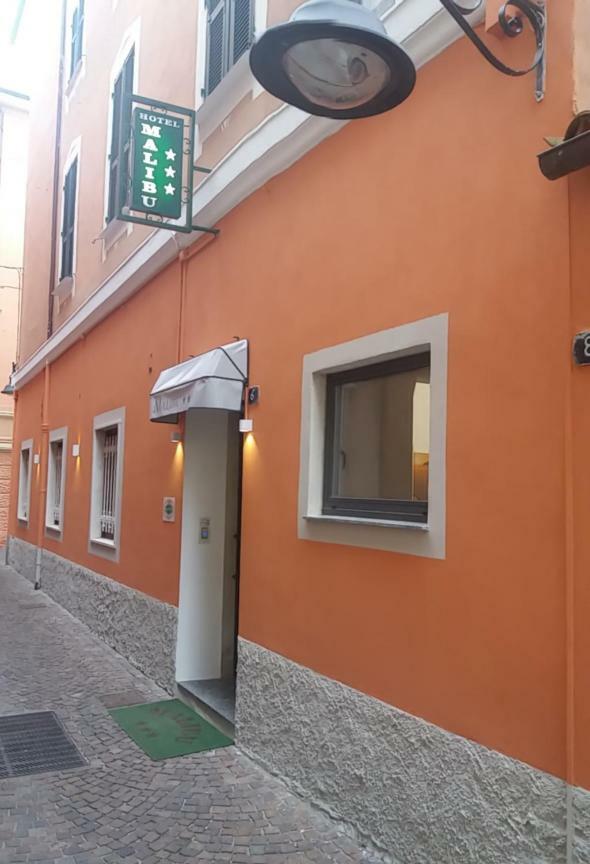 Hotel Malibu Spotorno Esterno foto